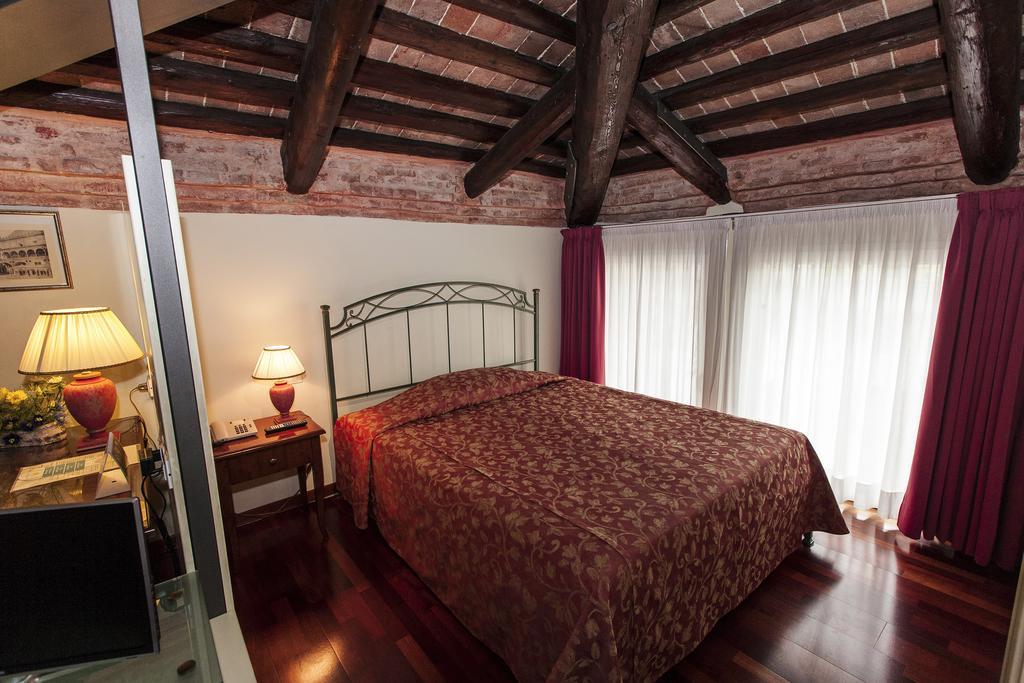Residence Bertolini Padova Pokoj fotografie